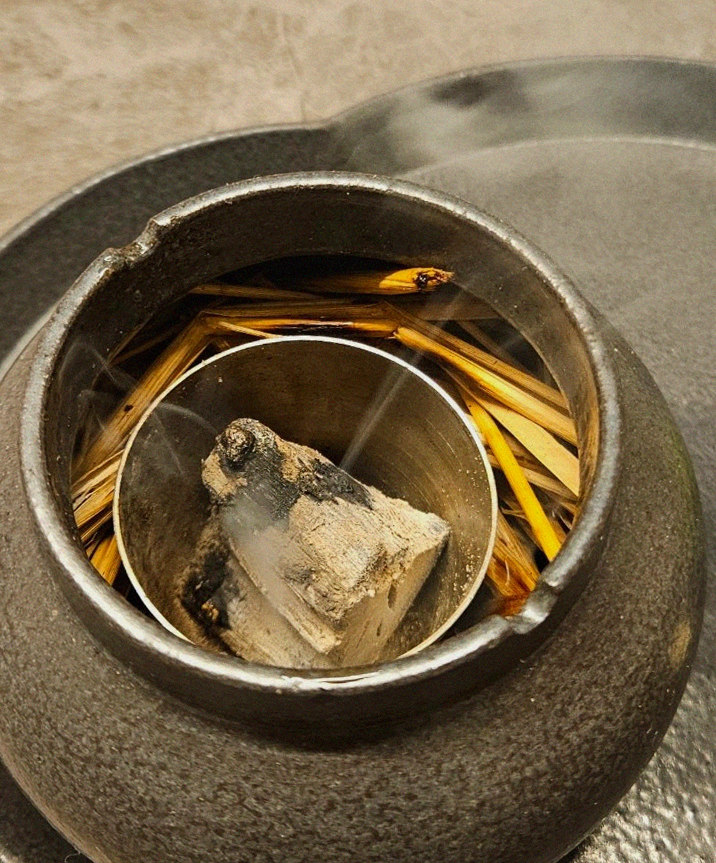 GOWOOGA Yeouido · Hanwoo beef grilling over binchotan charcoal