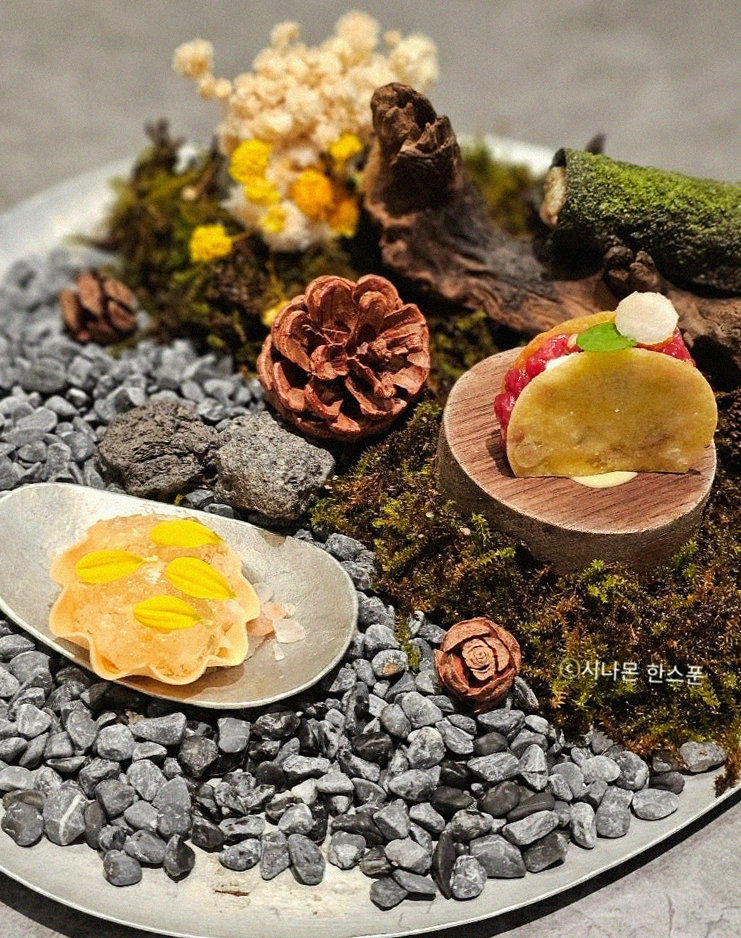 고우가 역삼점 강남 · 강남 회식 · 한 접시씩 정성껏 플레이팅된 한우 코스 요리