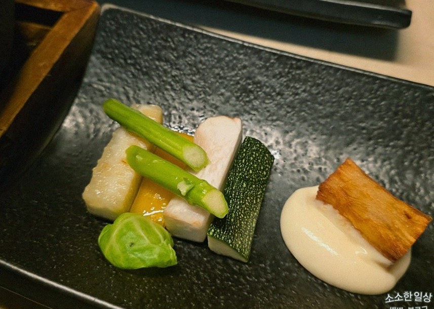 WOOARA Yeouido · 套餐中搭配的海鲜料理
