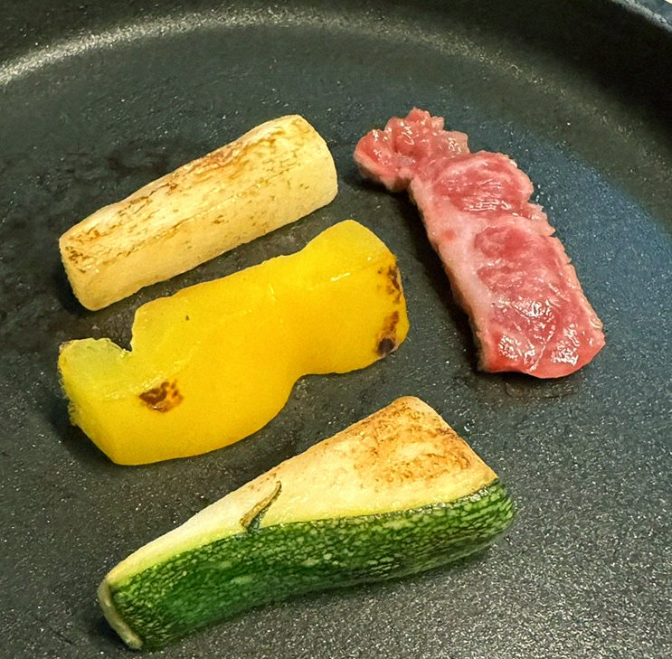 우아라 여의도점 · 63빌딩 근처 맛집 · 신선한 한우 육회