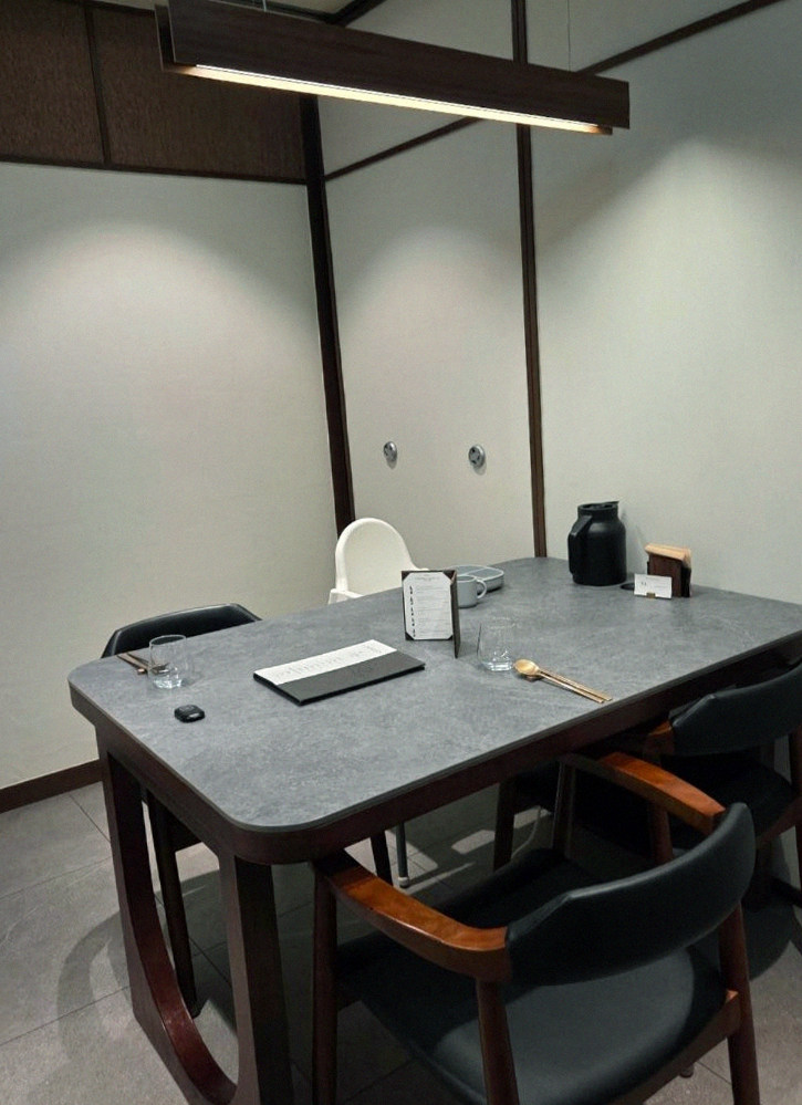 GOWOOGA Gangnam·Yeoksam · a private dining room — every table is a private room