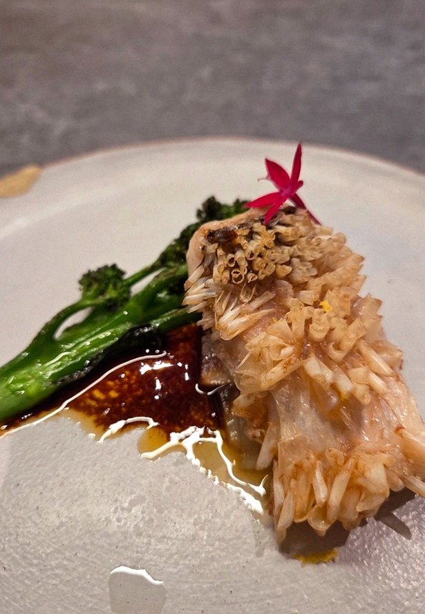 GOWOOGA Gangnam·Yeoksam · seafood course served alongside the beef