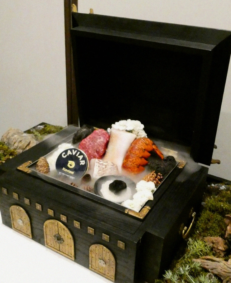 GOWOOGA Gwanghwamun · the signature Hanwoo showing — marbled beef cuts and caviar presented in a display chest