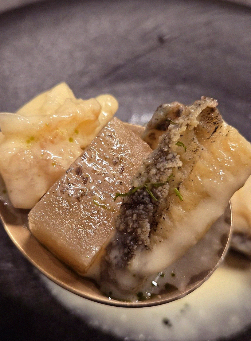 GOWOOGA Gwanghwamun · seafood course served alongside the beef