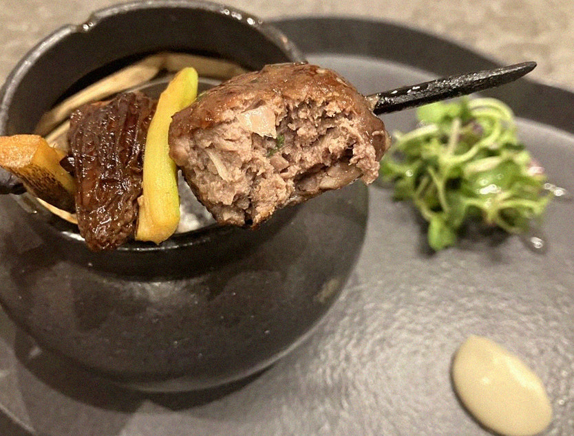 GOWOOGA Gwanghwamun · a plated course of Hanwoo beef
