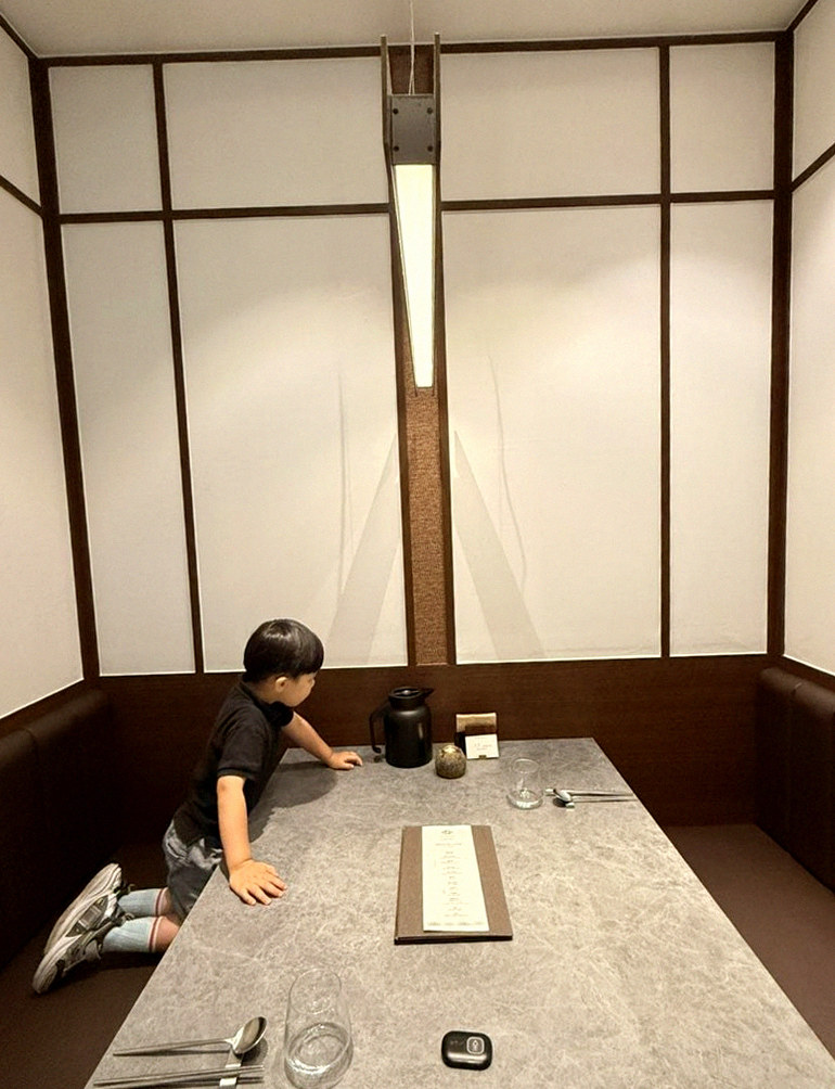 WOOHANA Yeouido · 全席個室のプライベートルーム