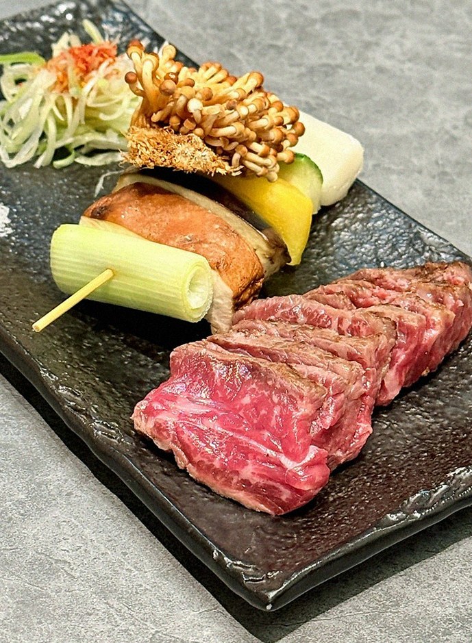 GOWOOGA Gangnam·Yeoksam · 新鲜韩牛生拌牛肉