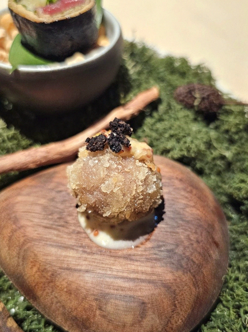 우아라 광화문점 · 경복궁역 데이트 맛집 · 신선한 한우 육회
