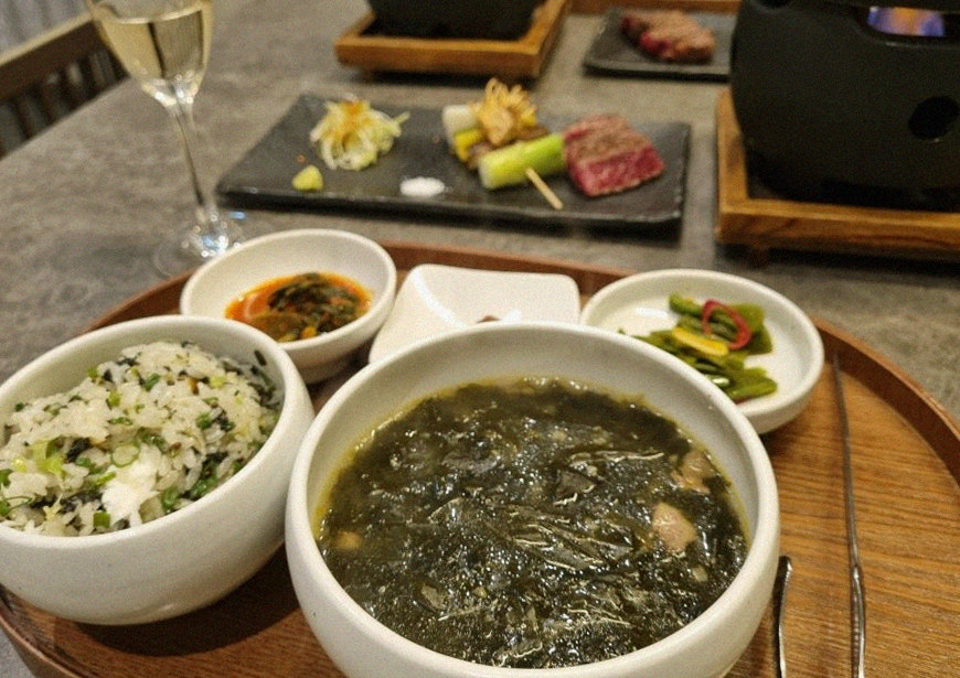 GOWOOGA Yeouido · assorted Korean side dishes (banchan)