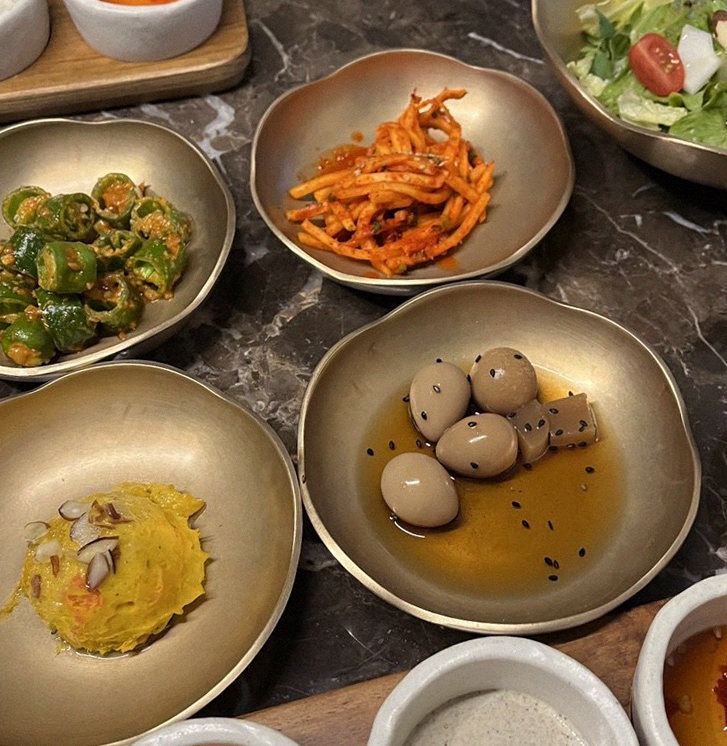 DAEBOJUNG City Hall · assorted Korean side dishes (banchan)