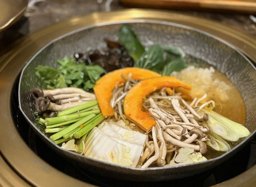DAEBOJUNG City Hall · a warm soup to finish the course