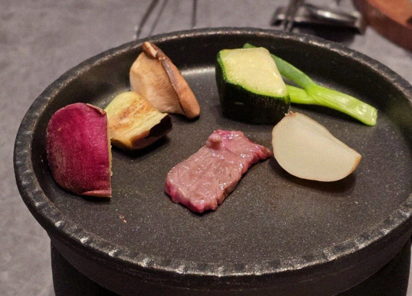 WOOHANA Yeouido · Hanwoo beef grilling over binchotan charcoal