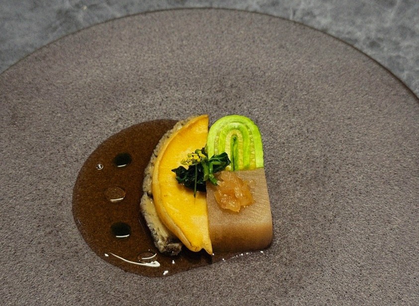 우하나 종각역점 · 광화문 점심 · 한 접시씩 정성껏 플레이팅된 한우 코스 요리
