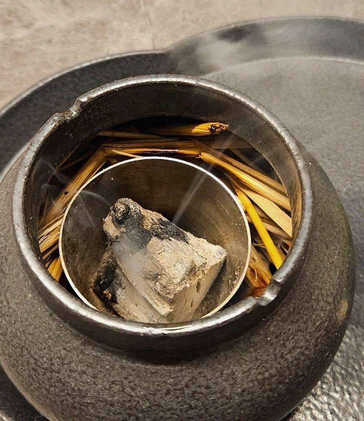 GOWOOGA Yeouido · Hanwoo beef grilling over binchotan charcoal