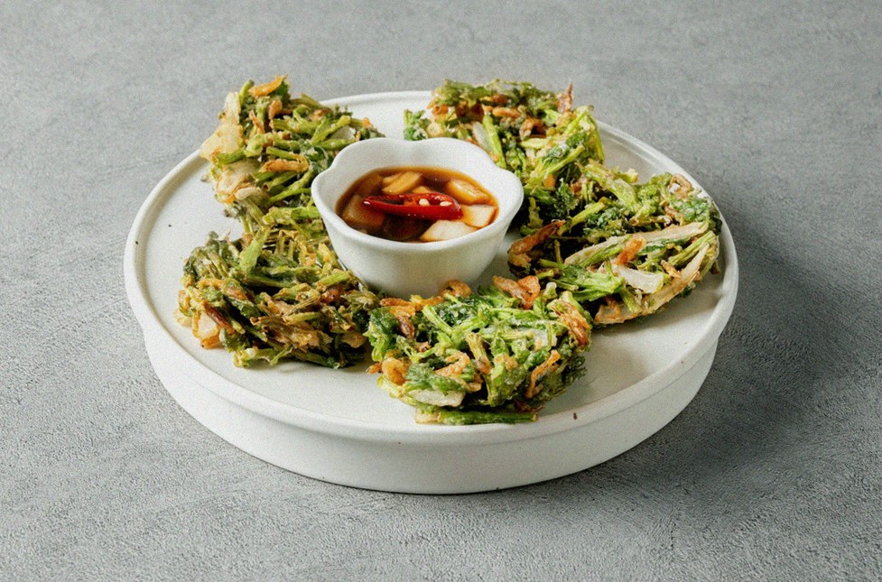 DAEBOJUNG Yeouido · assorted Korean side dishes (banchan)