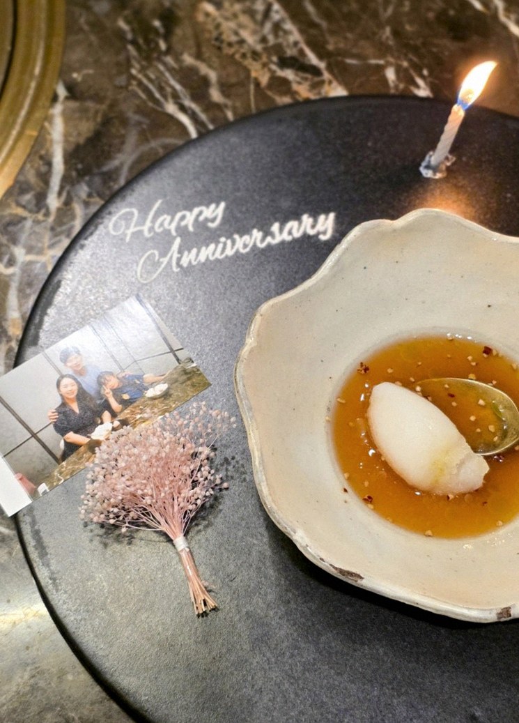 DAEBOJUNG City Hall · the signature Hanwoo showing — marbled beef cuts and caviar presented in a display chest