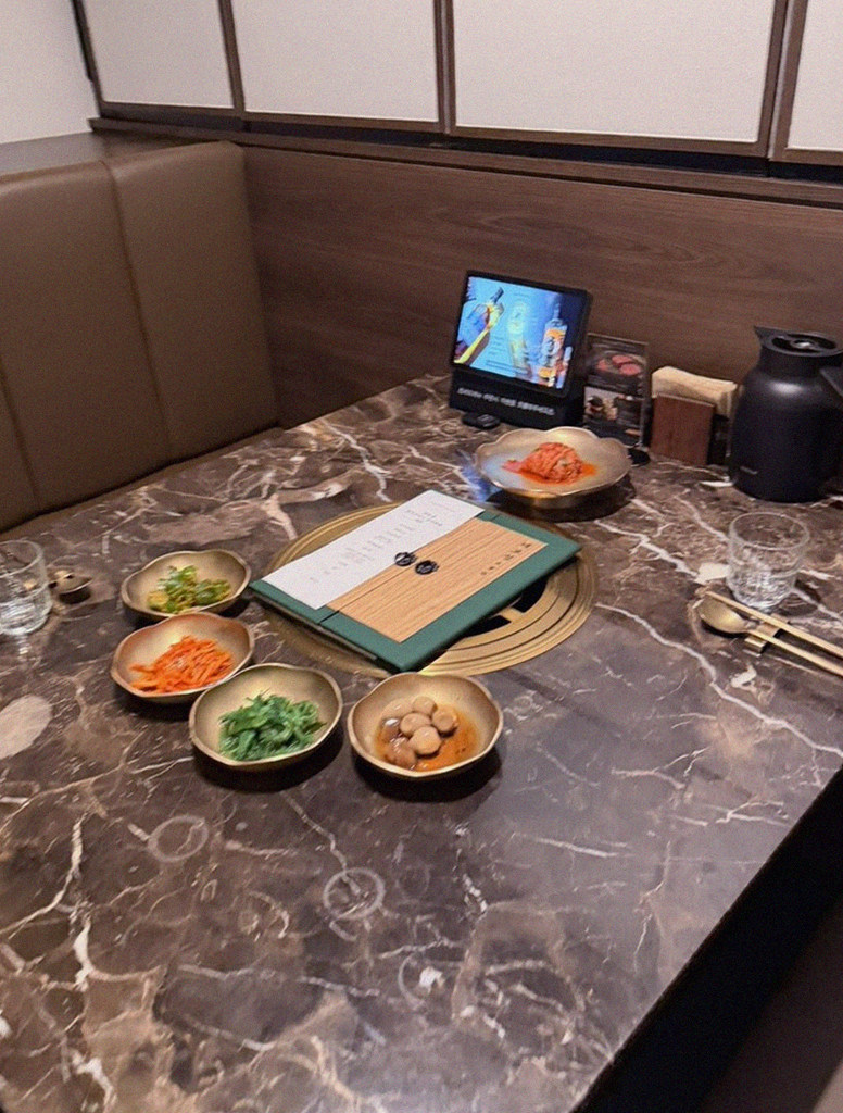 DAEBOJUNG City Hall · the full Hanwoo omakase table