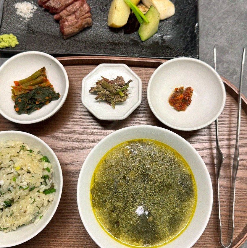 WOOHANA Yeouido · assorted Korean side dishes (banchan)