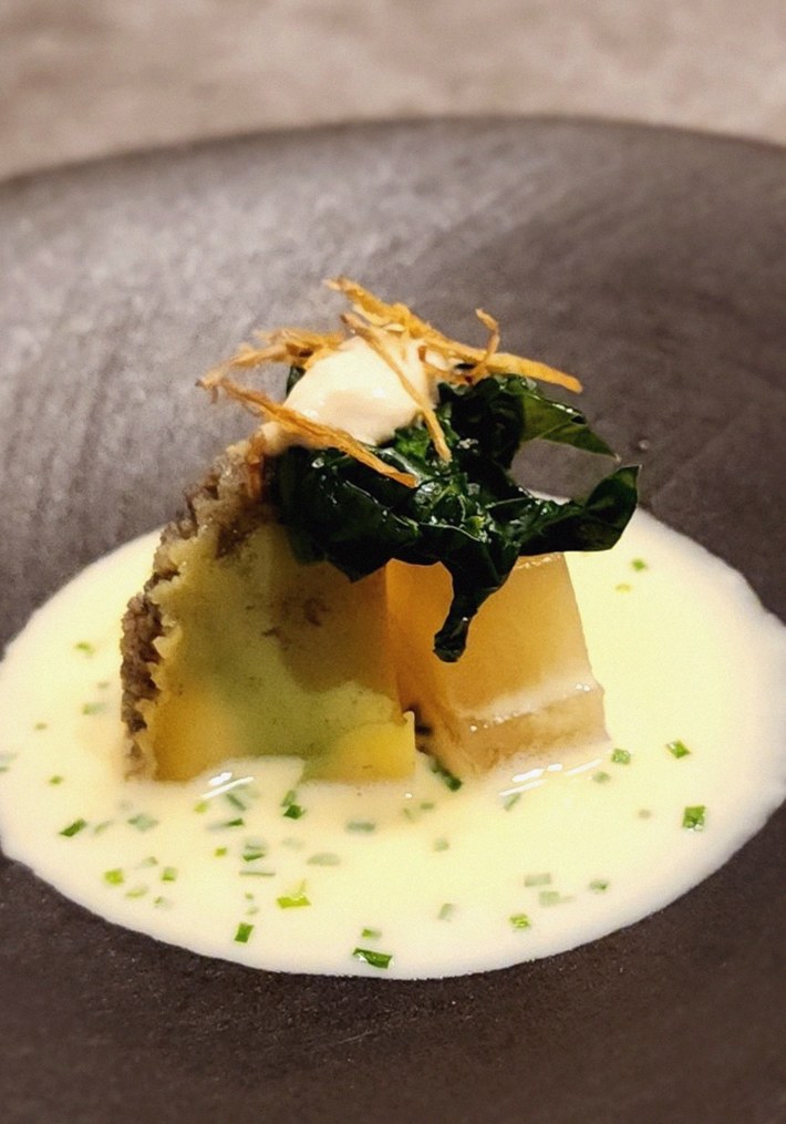 GOWOOGA Gwanghwamun · a plated course of Hanwoo beef