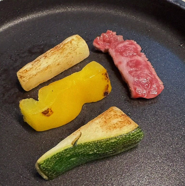 WOOARA Gwanghwamun · fresh Hanwoo beef tartare (yukhoe)