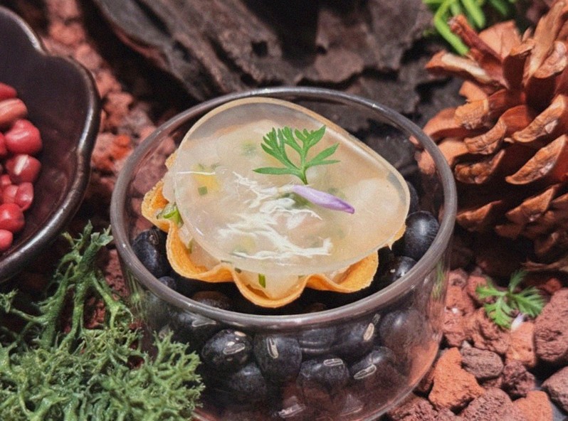 WOOHANA Yeouido · a warm soup to finish the course