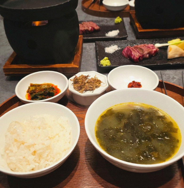 WOOHANA Jonggak · 精致的韩式小菜