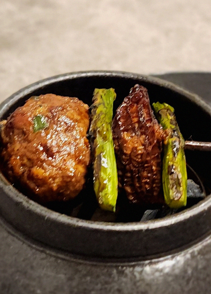 GOWOOGA Gwanghwamun · Hanwoo beef grilling over binchotan charcoal