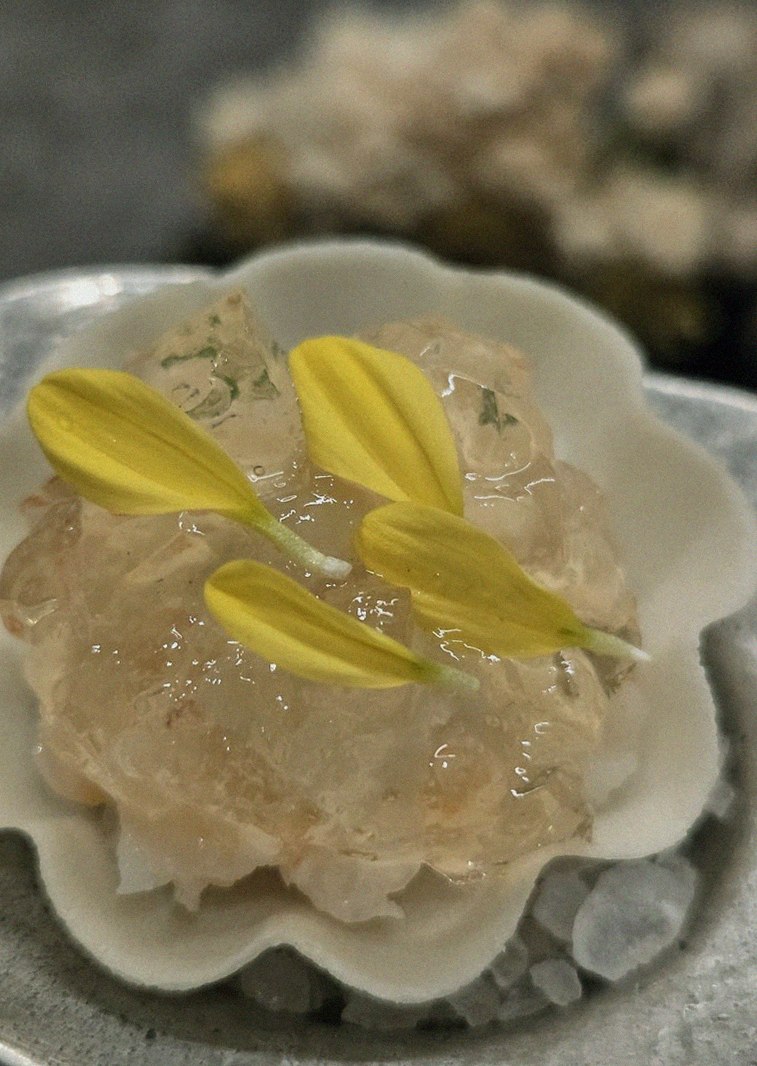 GOWOOGA Gwanghwamun · fresh Hanwoo beef tartare (yukhoe)