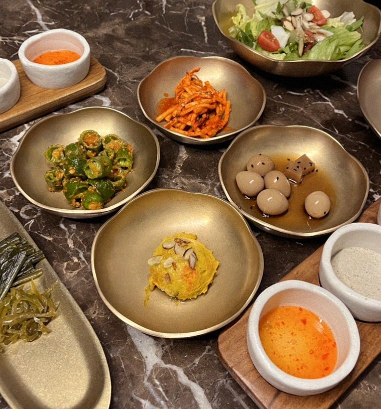 DAEBOJUNG Yeouido · 彩り豊かなおかず(バンチャン)