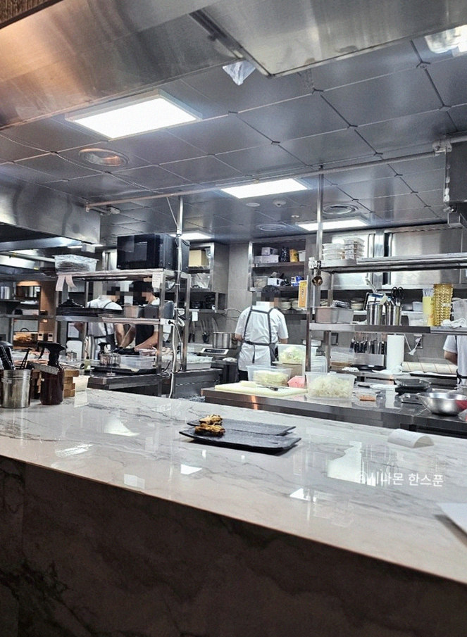 GOWOOGA Gangnam·Yeoksam · the full Hanwoo omakase table