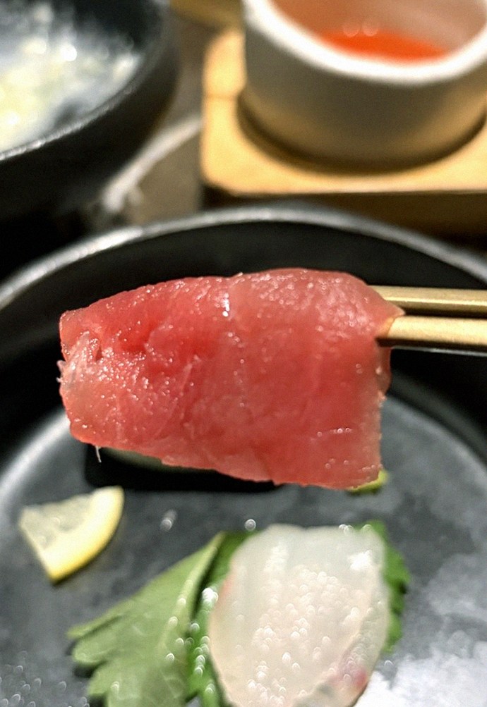 DAEBOJUNG City Hall · seafood course served alongside the beef