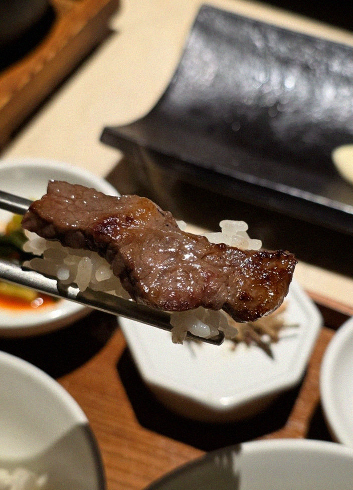 WOOARA Yeouido · premium marbled Hanwoo beef presented before grilling