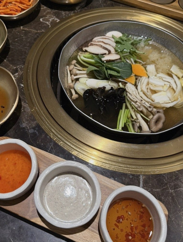 DAEBOJUNG City Hall · a warm soup to finish the course