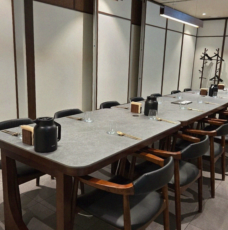 GOWOOGA Gangnam·Yeoksam · a private dining room — every table is a private room