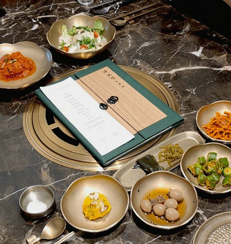 DAEBOJUNG City Hall · the full Hanwoo omakase table