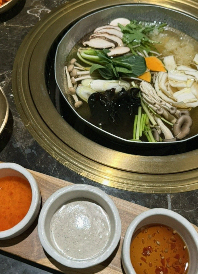 대보정 시청역점 · 광화문 한정식 · 따뜻하게 마무리하는 국물 요리