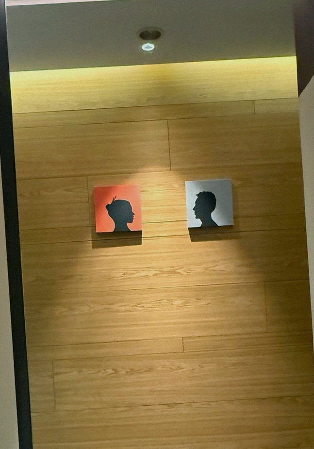 우아라 광화문점 · 광화문역 점심 · 전 좌석 프라이빗 룸 내부 분위기