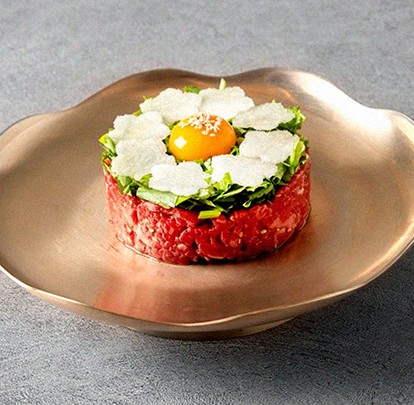 DAEBOJUNG Yeouido · fresh Hanwoo beef tartare (yukhoe)
