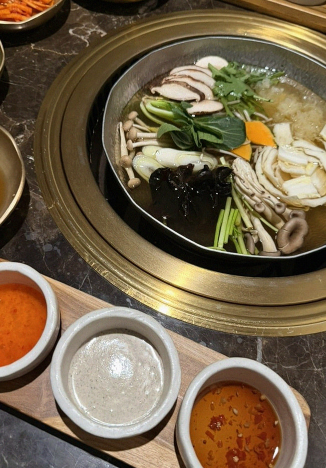 DAEBOJUNG Yeouido · a warm soup to finish the course