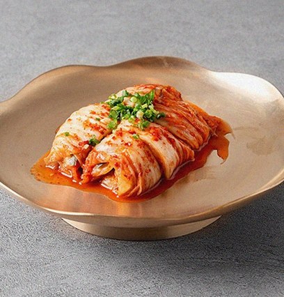 DAEBOJUNG Yeouido · seafood course served alongside the beef