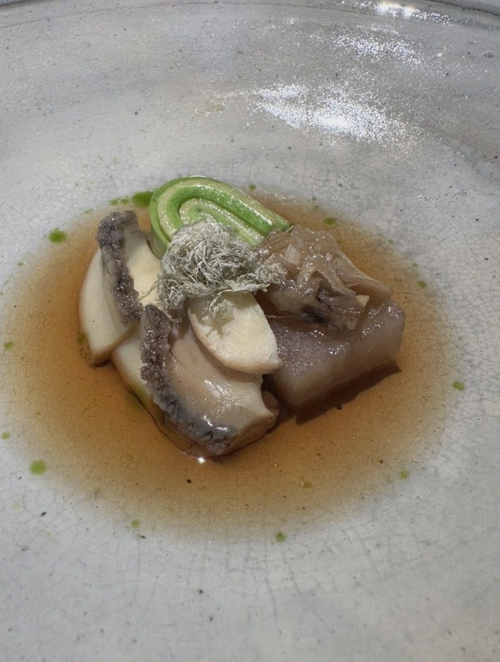 WOOARA Yeouido · コースに添えられる海鮮料理