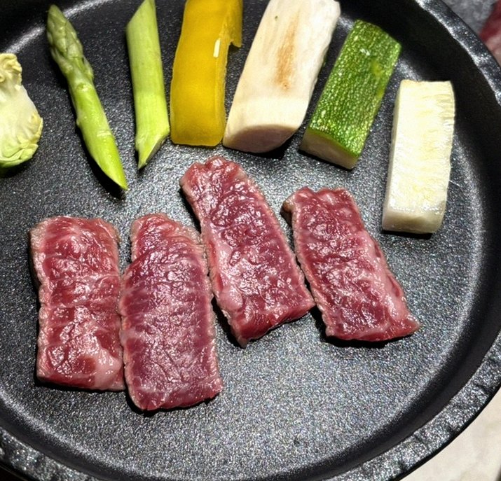 WOOARA Yeouido · 霜降りの最高級韓牛のショーイング