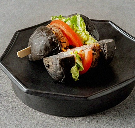 DAEBOJUNG Yeouido · a plated course of Hanwoo beef