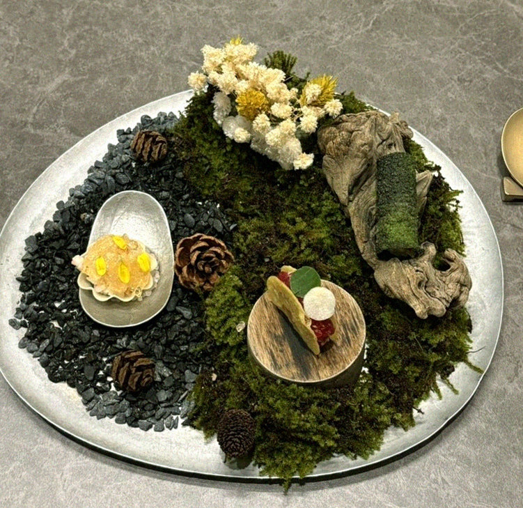 GOWOOGA Gwanghwamun · seafood course served alongside the beef