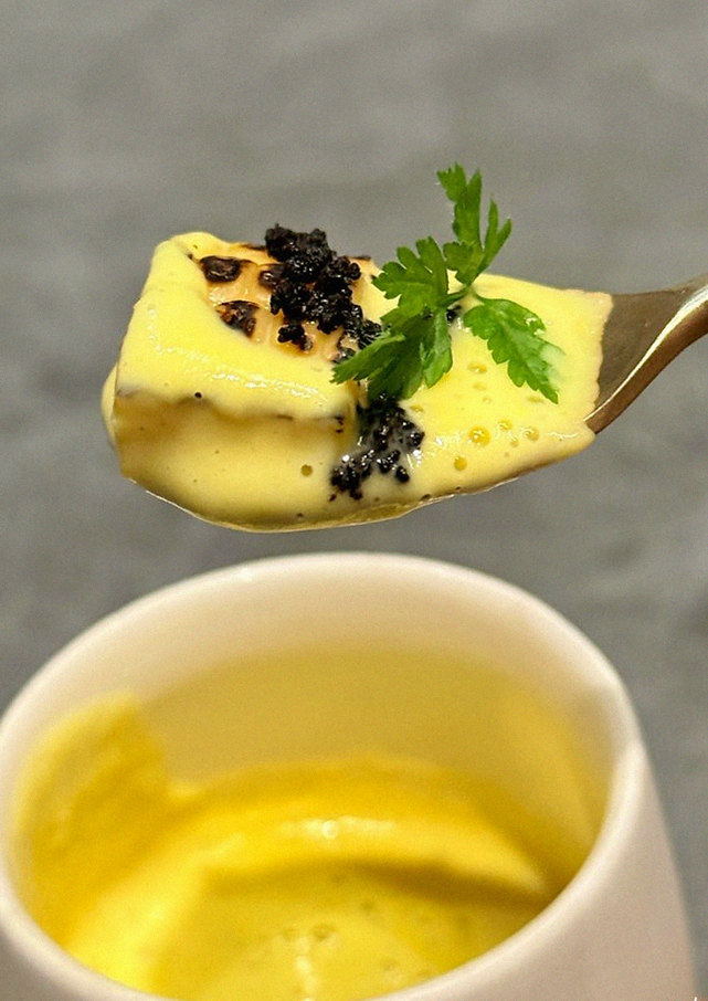 GOWOOGA Gwanghwamun · dessert to close the omakase