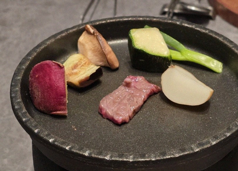 WOOHANA Jonggak · Hanwoo beef grilling over binchotan charcoal