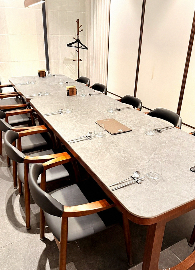 WOOHANA Jonggak · a private dining room — every table is a private room