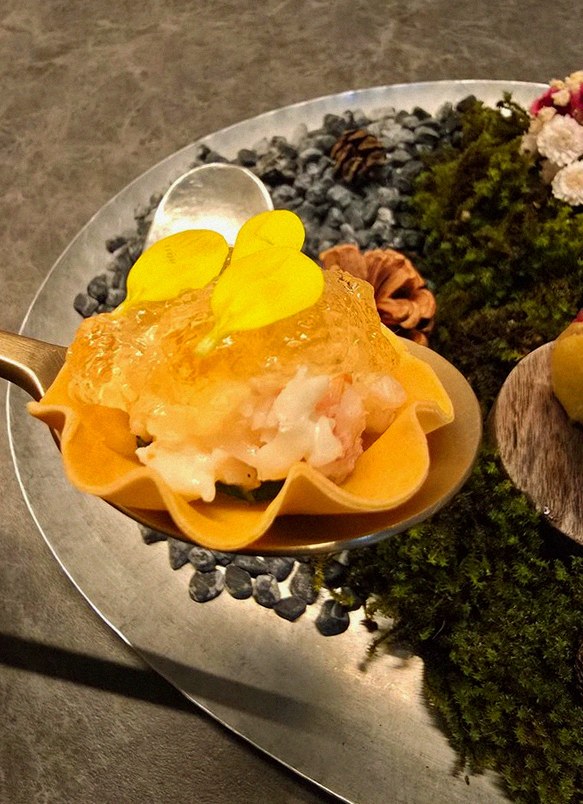 GOWOOGA Yeouido · fresh Hanwoo beef tartare (yukhoe)