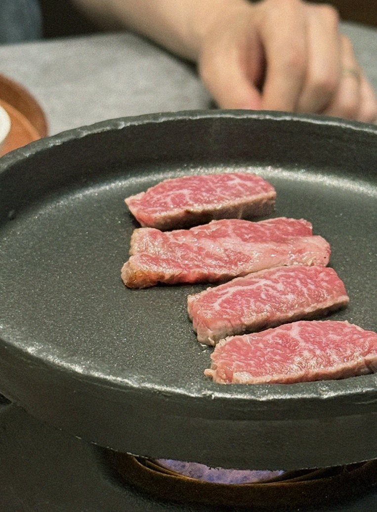 GOWOOGA Gangnam·Yeoksam · 備長炭で焼き上げる韓牛