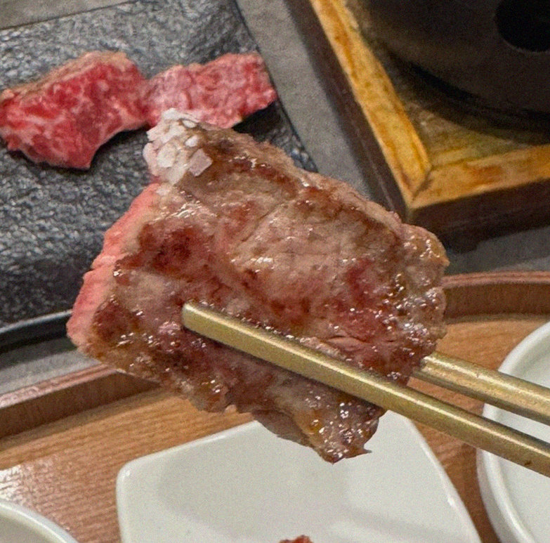 GOWOOGA Gwanghwamun · premium marbled Hanwoo beef presented before grilling